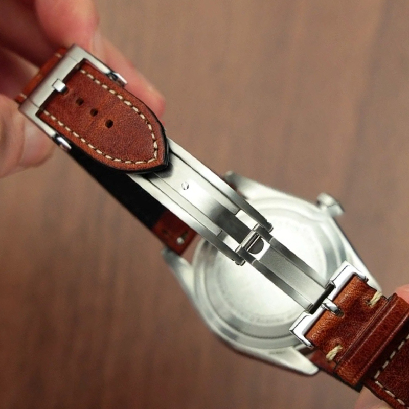 NUOVO Chiusura Deployante di L - Luxury Watch Gold recensione e prezzo
