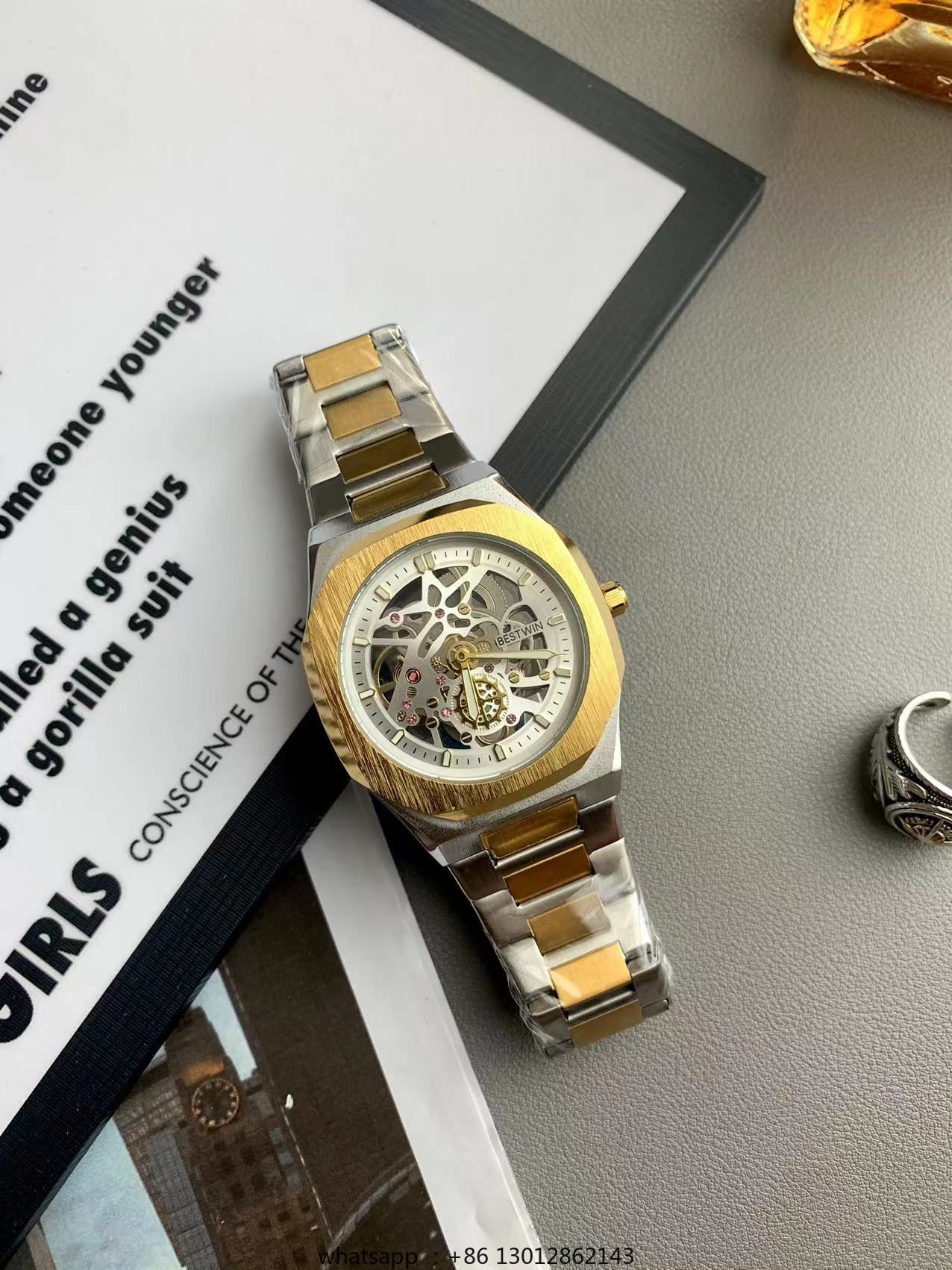 Orologio quadrato piccolo al q - Luxury Watch Gold recensione e prezzo