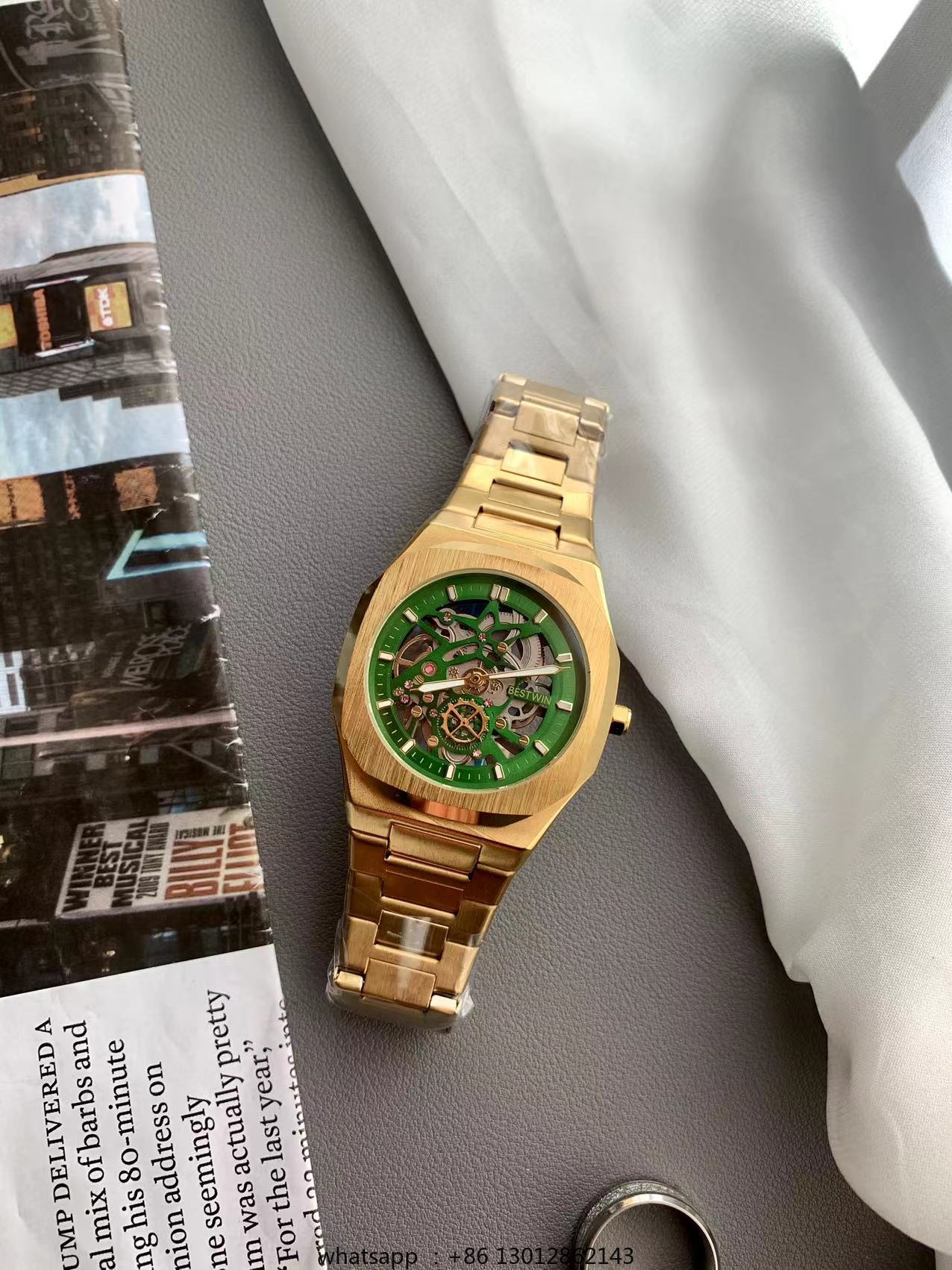 Orologio quadrato piccolo al q - Luxury Watch Gold recensione e prezzo