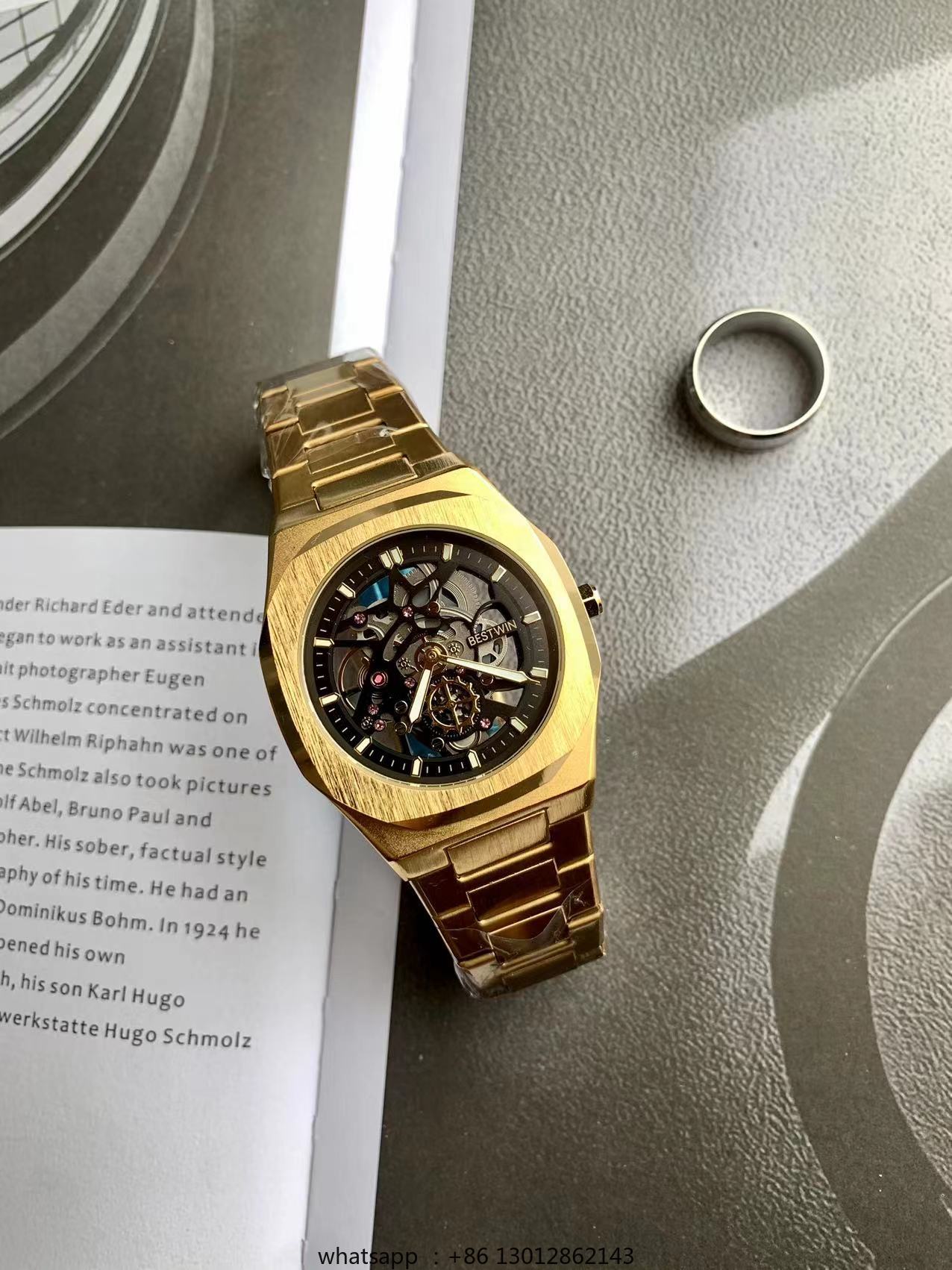 Orologio quadrato piccolo al q - Luxury Watch Gold recensione e prezzo