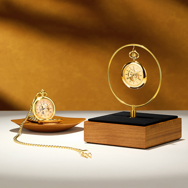 Oirlv Supporto di Lusso per Or - Luxury Watch Holder recensione e prezzo